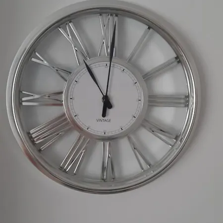 White-shell-apartment *