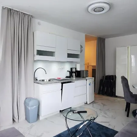 White-shell-apartment *